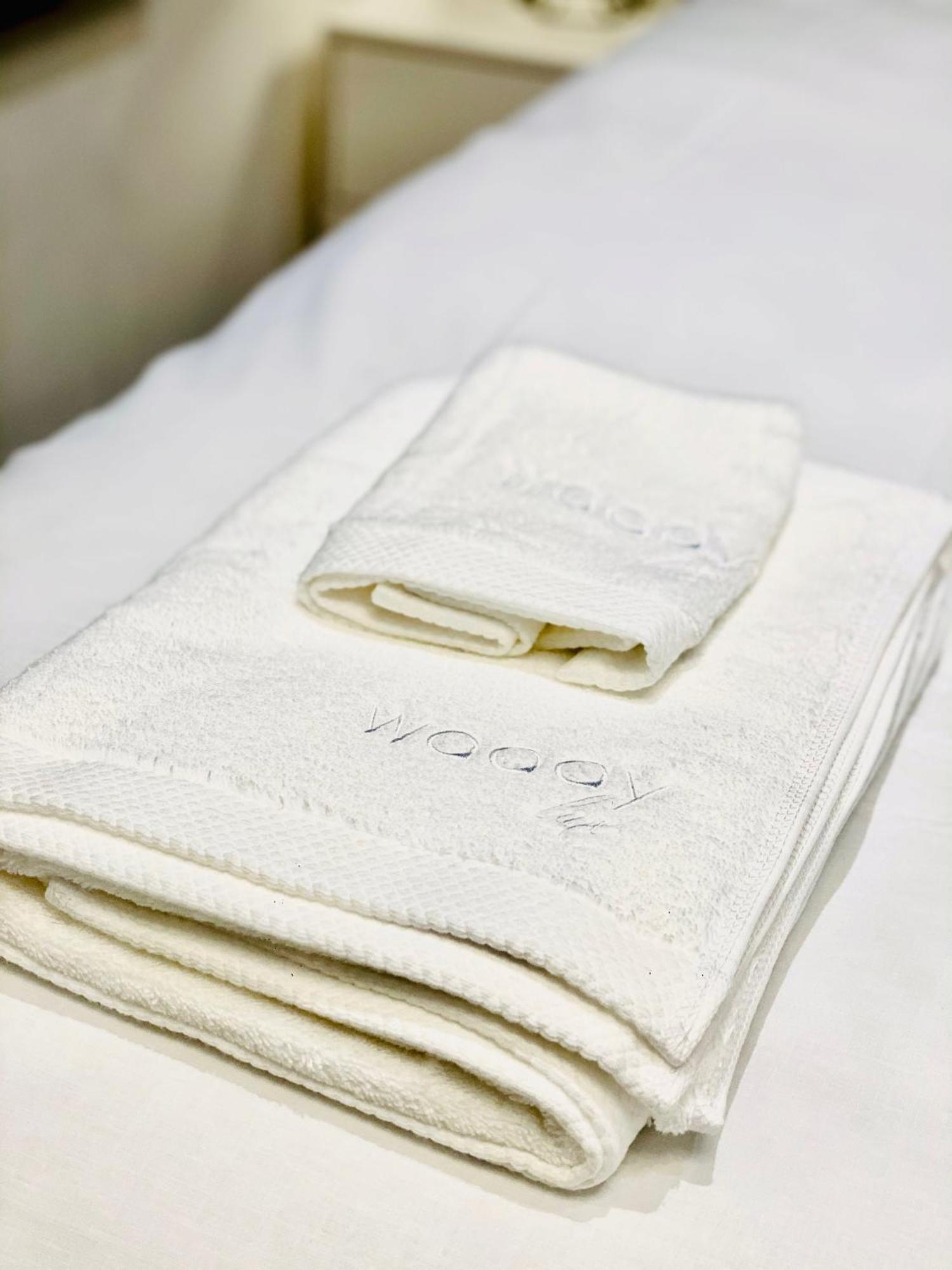 Duke And Duchess Apartments And Rooms - Private In Room Hot Tub Suites Лондон Екстериор снимка